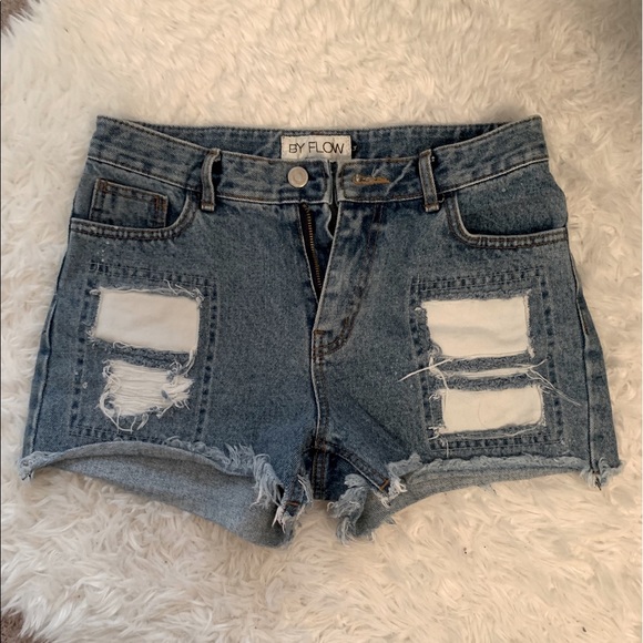 BY FLOW Ripped Jean Shorts - Picture 1 of 4